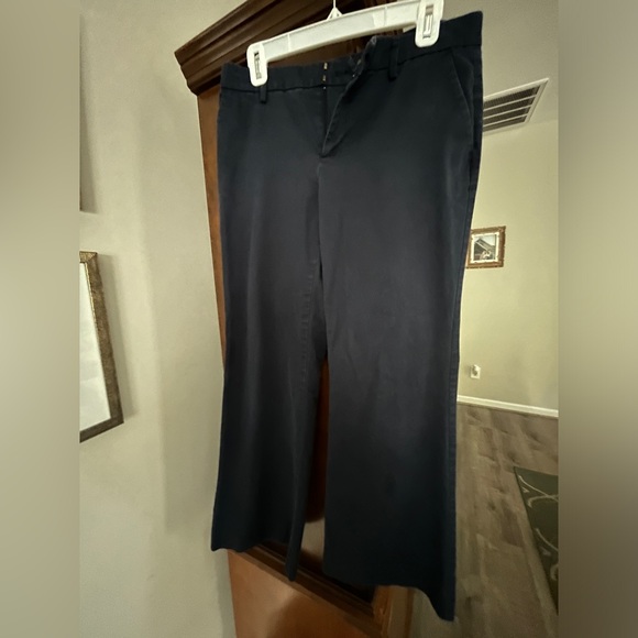 Gap Perfect Khaki Pants - Picture 1 of 8